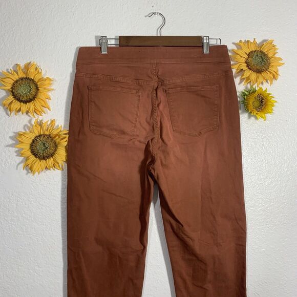 Soft Surroundings Ultimate Denim Pull-On Slim Leg Stretch Waist Jeans Size Med - Picture 6 of 10